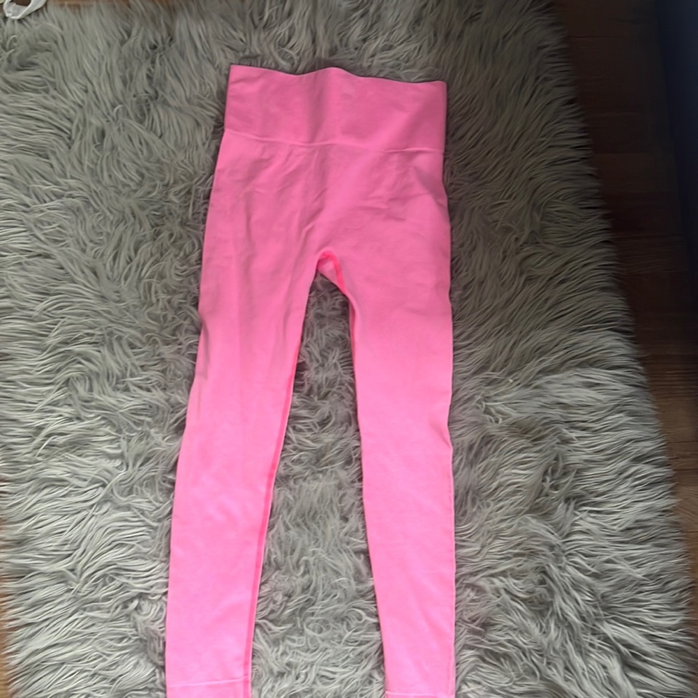 pink seamless leggings